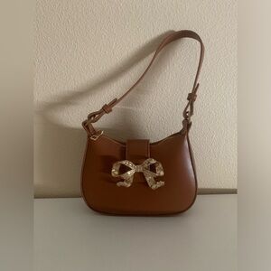 𝐏𝐑𝐈𝐂𝐄 𝐅𝐈𝐑𝐌 🎀 Bow shoulder, crossbody and top handle bag